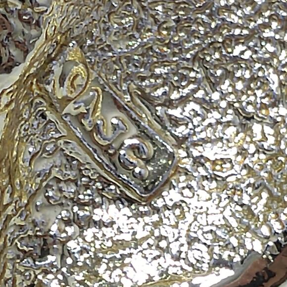 Vintage Signed Christmas Tree & Cats Brooch, Gold Plated, Book Piece - Picture 10 of 10